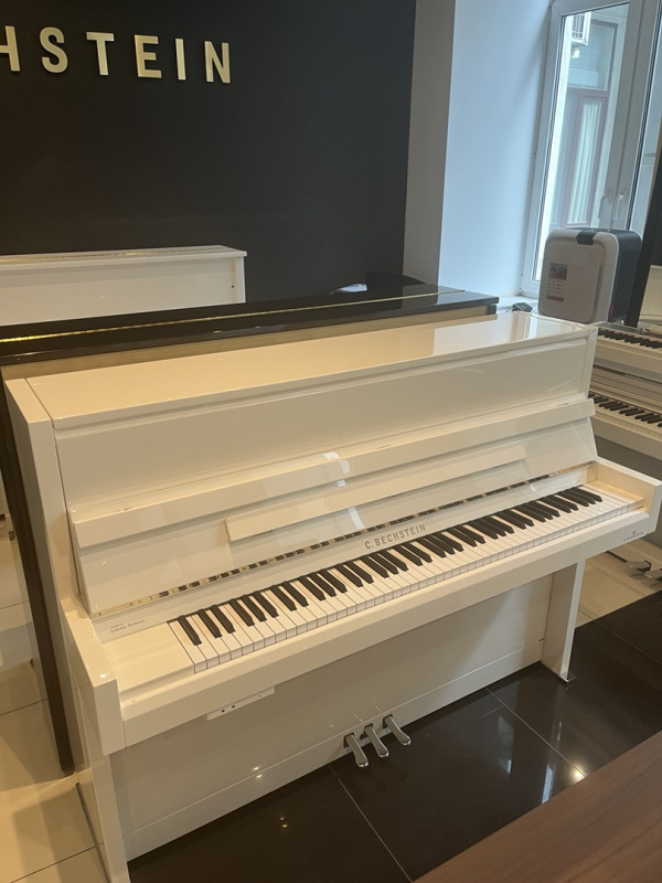 Пианино C. Bechstein Millenium 116 (BU)  белое, полированное, отделка хром, цифровая система Vario