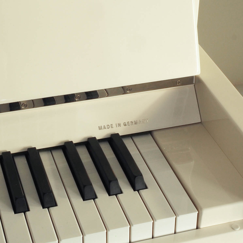 Пианино Bechstein Modern B 112 (BU) белое, полированное, отделка хром