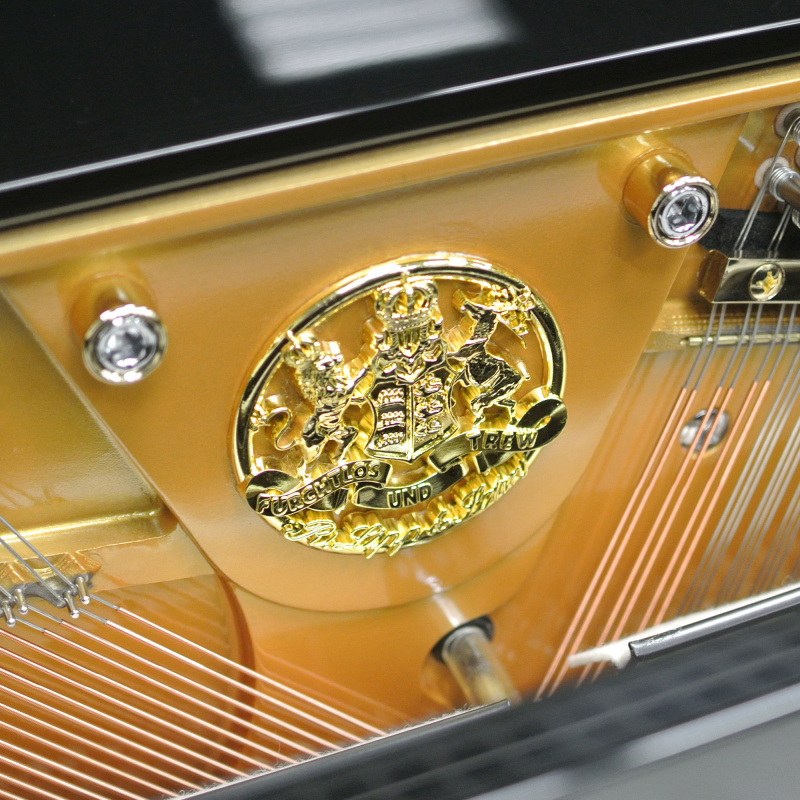 Пианино R. Lipp & Sohn 125 черное, полированное