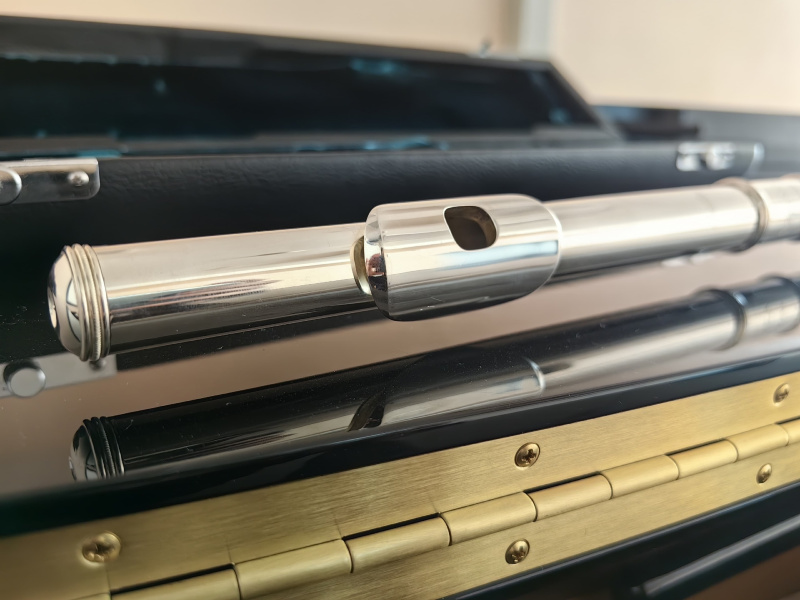 Флейта Azumi by Altus 3000 RBE, Ми-механика, B-колено, открытые клапаны (BU)