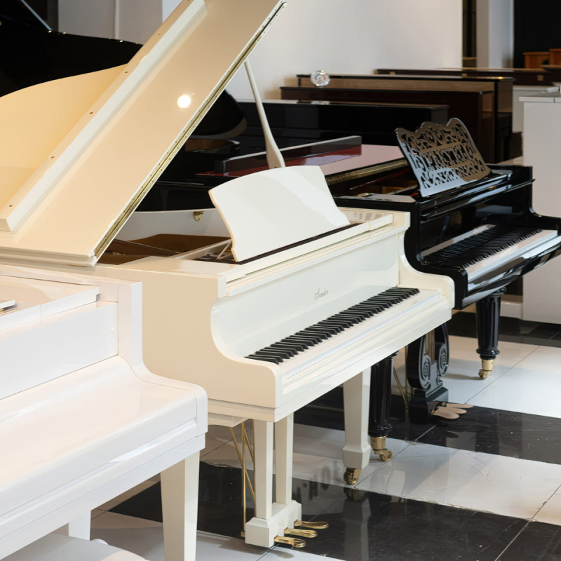 Рояль Irmler GP 142 Studio (BU) белый, полированный