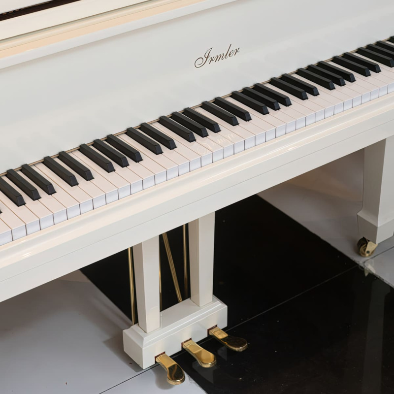 Рояль Irmler GP 142 Studio (BU) белый, полированный