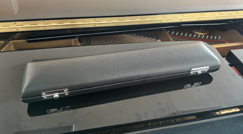 Флейта Azumi by Altus 3000 RBE, Ми-механика, B-колено, открытые клапаны (BU)